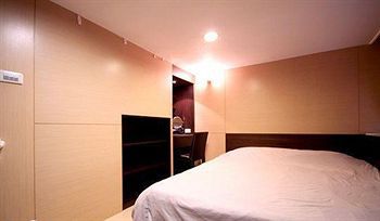 Lucky Apartment-Ximen ไทเป ภายนอก รูปภาพ
